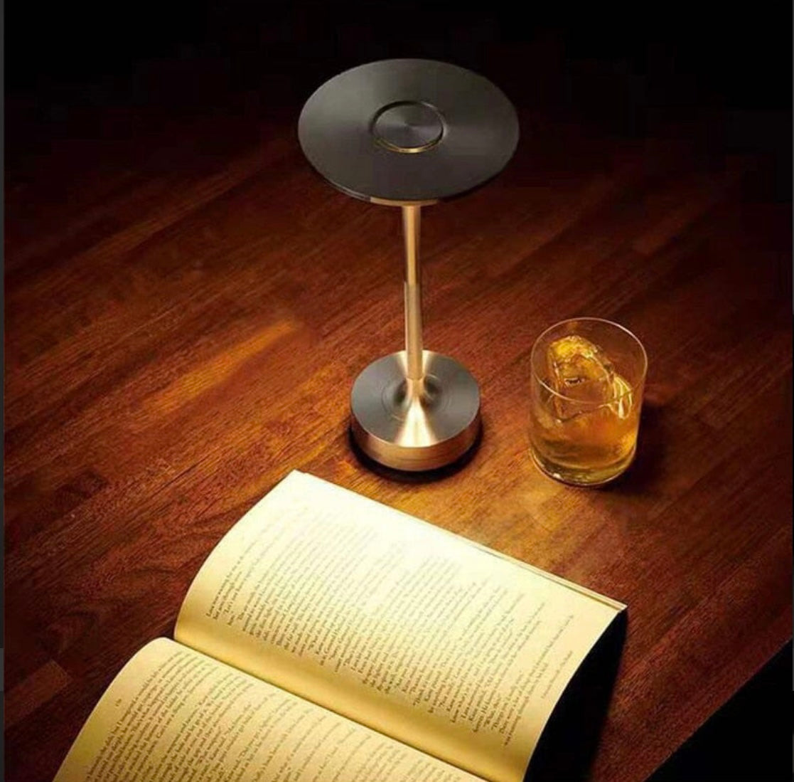 LumoRetro – Wireless Dimmable Retro LED Table Lamp | Metal & Portable