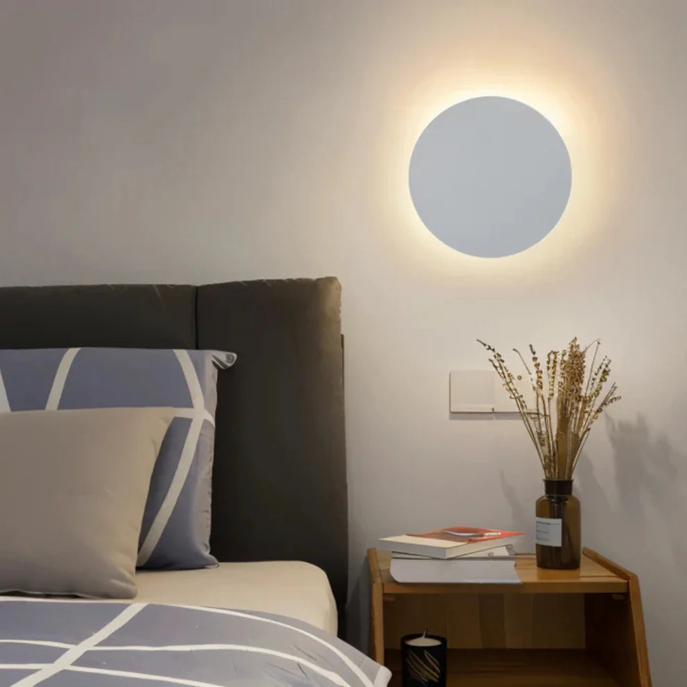 Lunara – Modern Round LED Wall Lamp