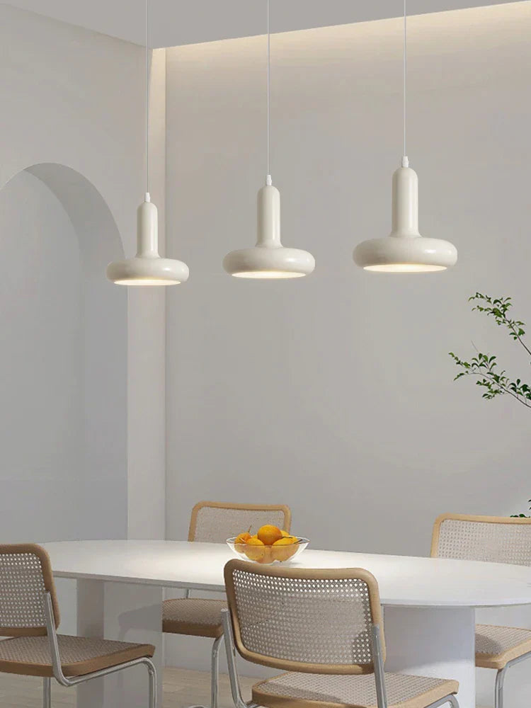 Lumoza – Minimalist Metal Pendant Light