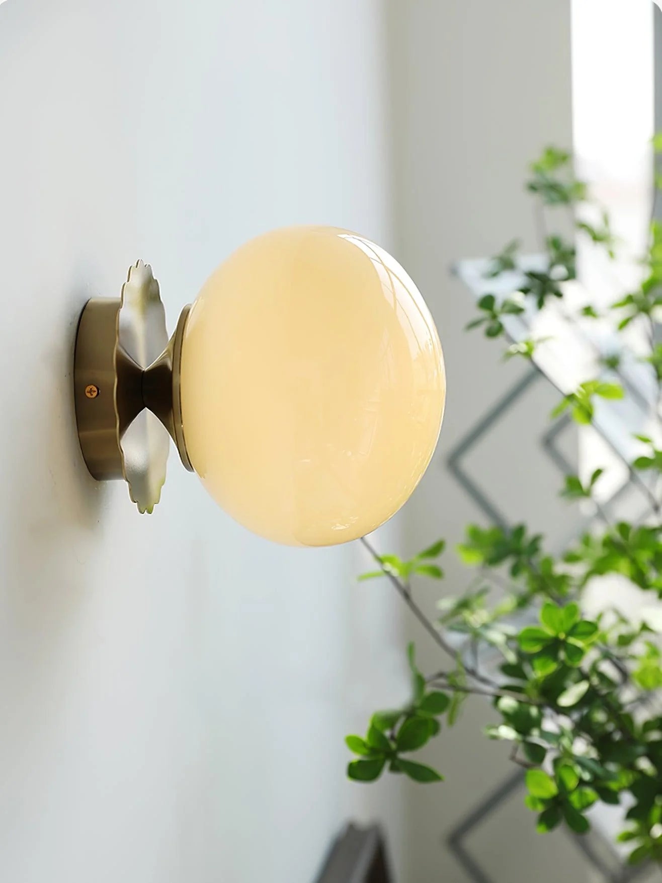LumoPuff – Modern Glass Wall Lamp with Metal Base