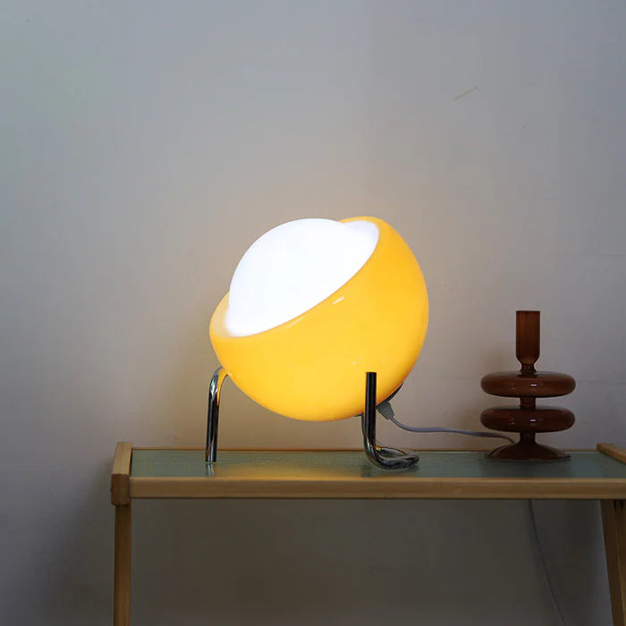 Solari – Retro Bauhaus Mushroom Table Lamp in Glass