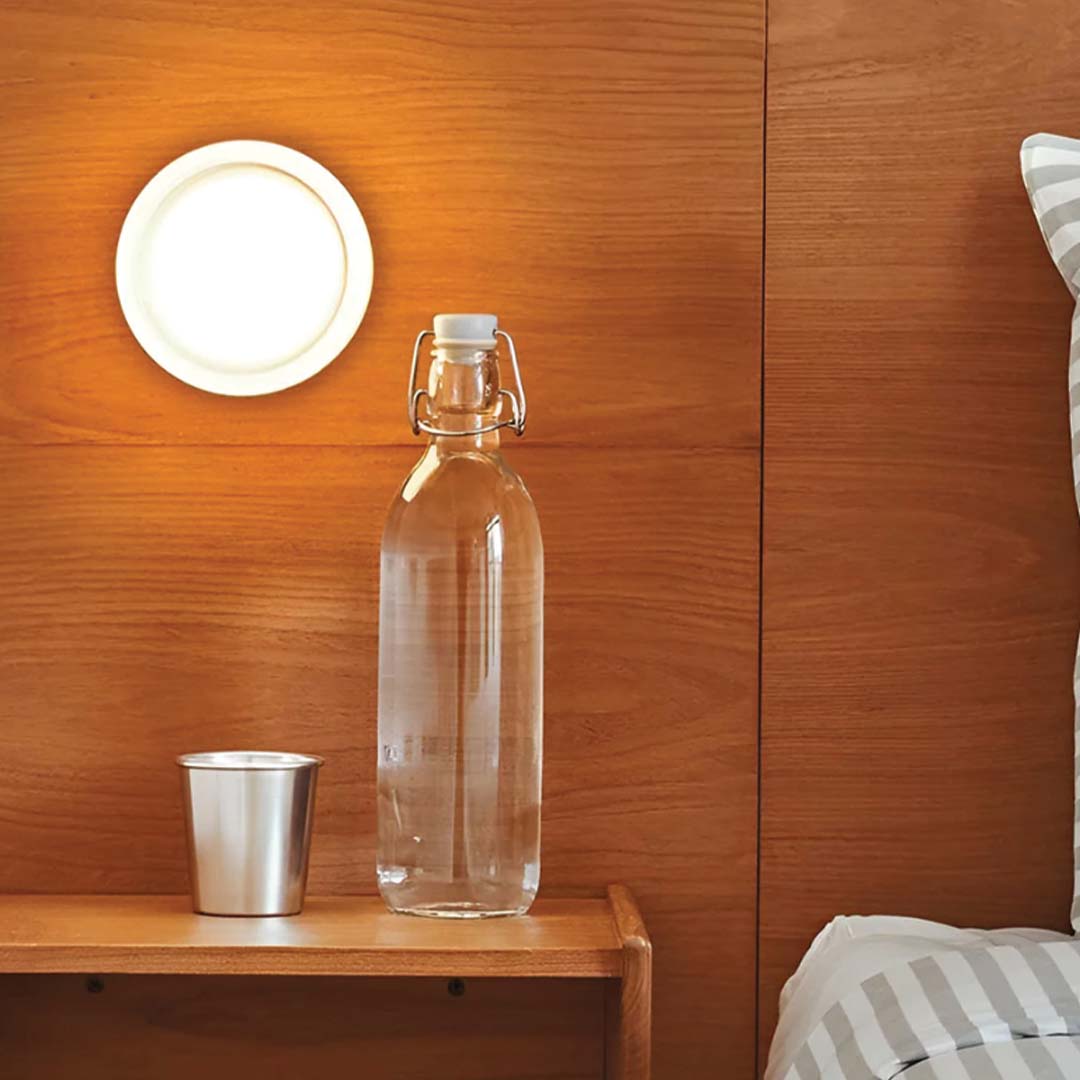 Auris – Modern Glass & Metal Wall Lamp