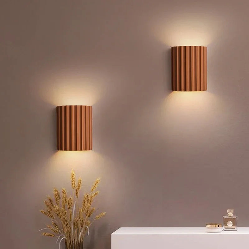 Ardea – Modern Resin Wall Lamp
