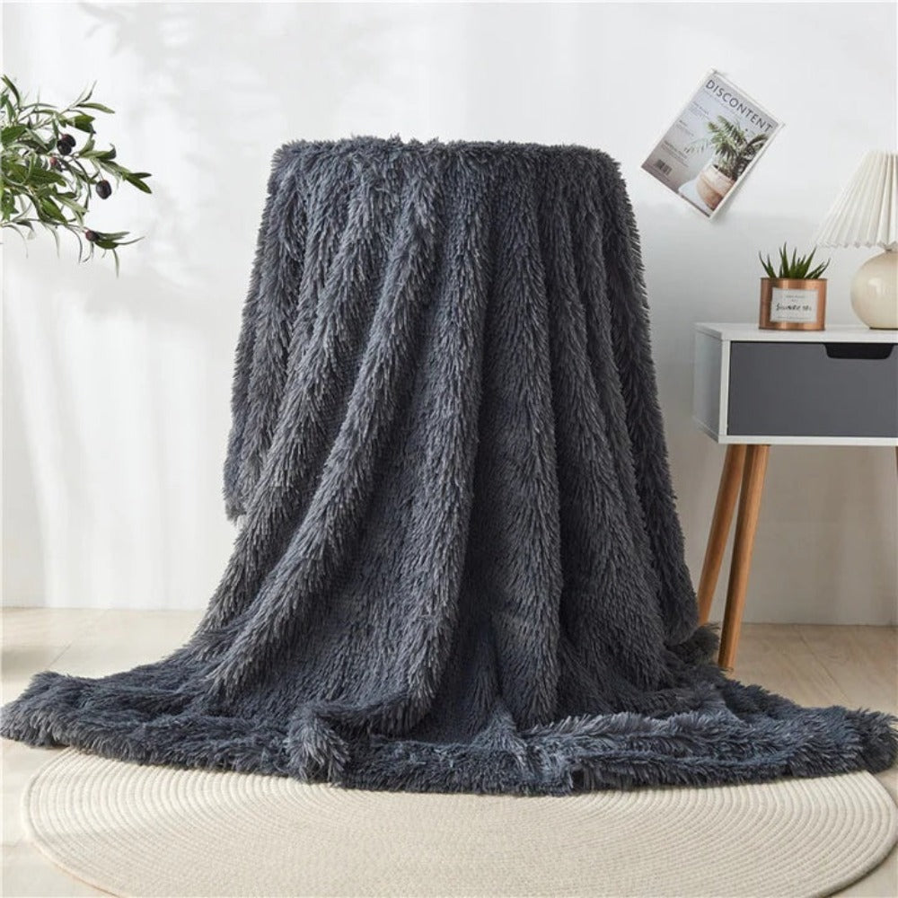 ShagLux – Faux Fur Throw Blanket