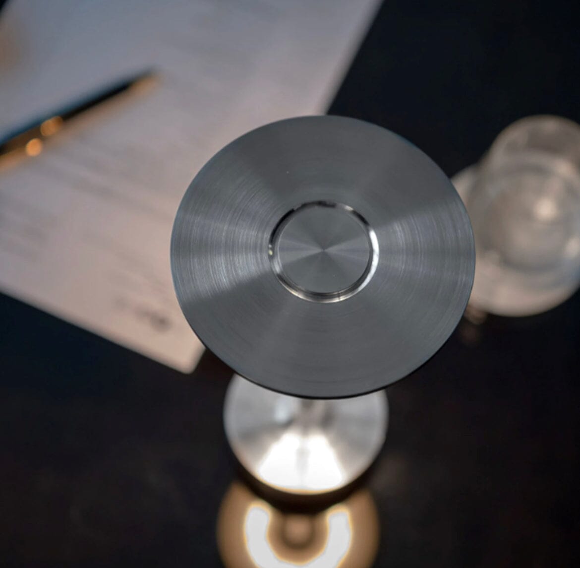 LumoRetro – Wireless Dimmable Retro LED Table Lamp | Metal & Portable