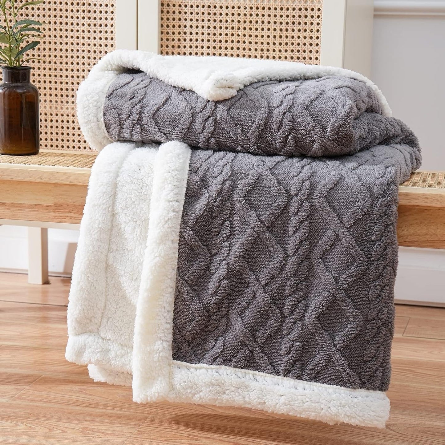 SherpaCloud – Reversible Sherpa Fleece Throw Blanket