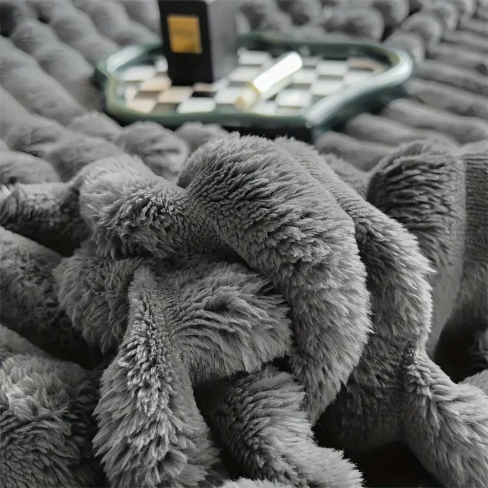 CloudLoom – Plush Ribbed Throw Blanket