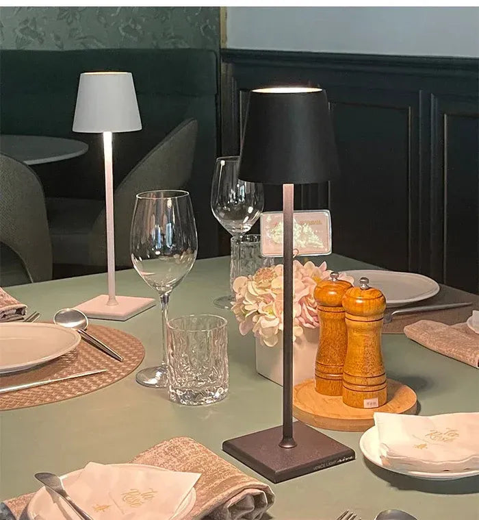 Lumora– Wireless Rechargeable Aluminium Table Lamp