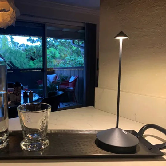 LumoZen – Wireless LED Table Lamp
