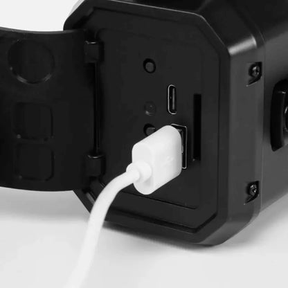 VoltSurvivor – 10,000mAh Solar Hand Crank Emergency Radio