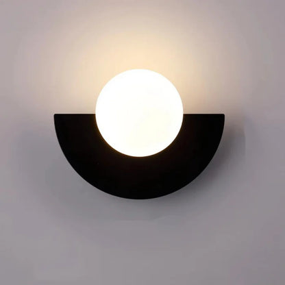 Solara – Modern Globe LED Wall Lamp