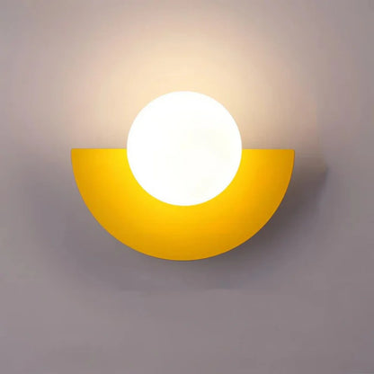 Solara – Modern Globe LED Wall Lamp