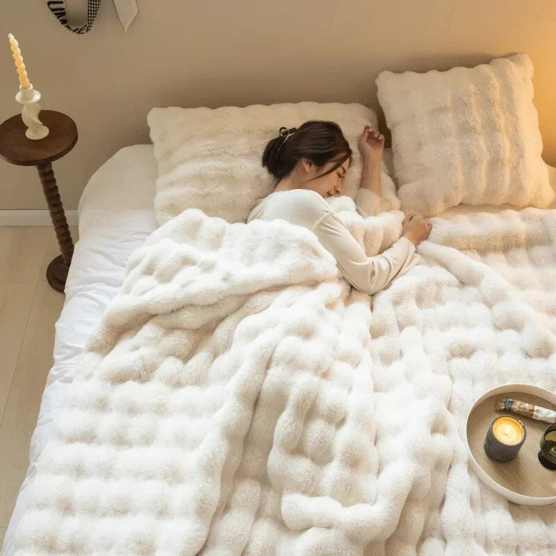 Cloudelle – Luxury Bubble Plush Blanket