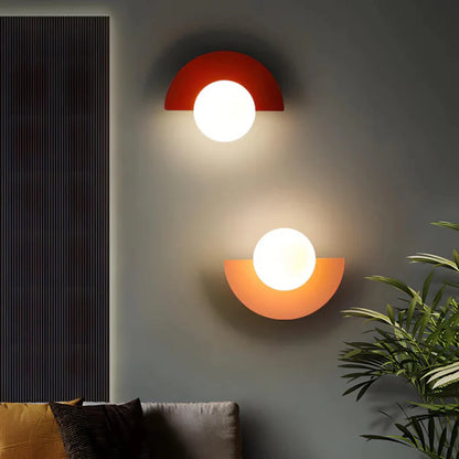 Solara – Modern Globe LED Wall Lamp