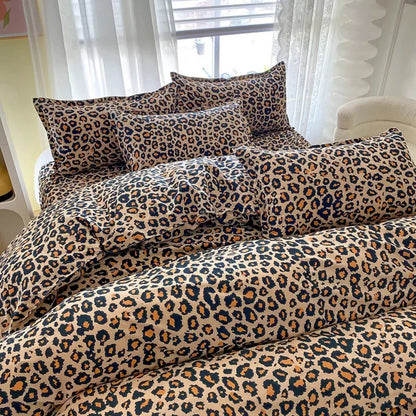Veloria – Luxury Leopard Print Bedding Set with Pillowcases & Fitted Sheet