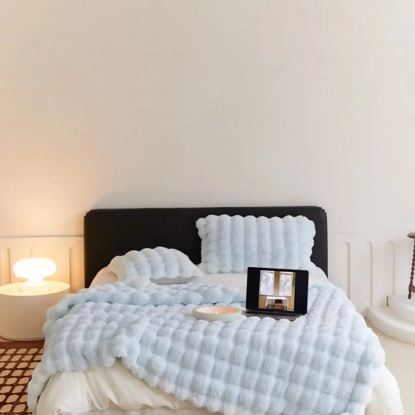 Cloudelle – Luxury Bubble Plush Blanket