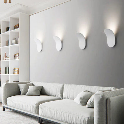 NordGlow – Scandinavian LED Wall Lamp in Metal