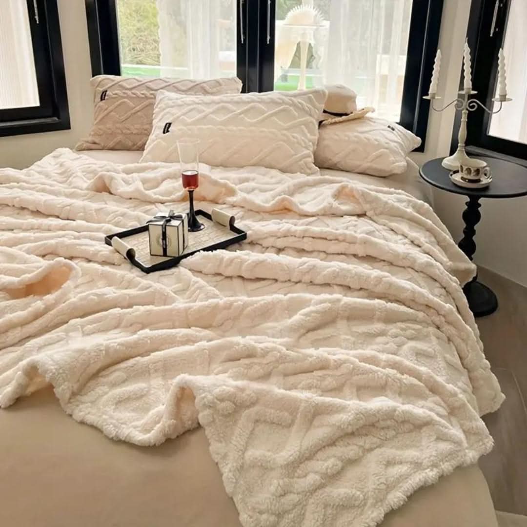 Dola – Ultra Soft 3D Fleece Blanket with Cloud Texture for Bedroom & Living Roo