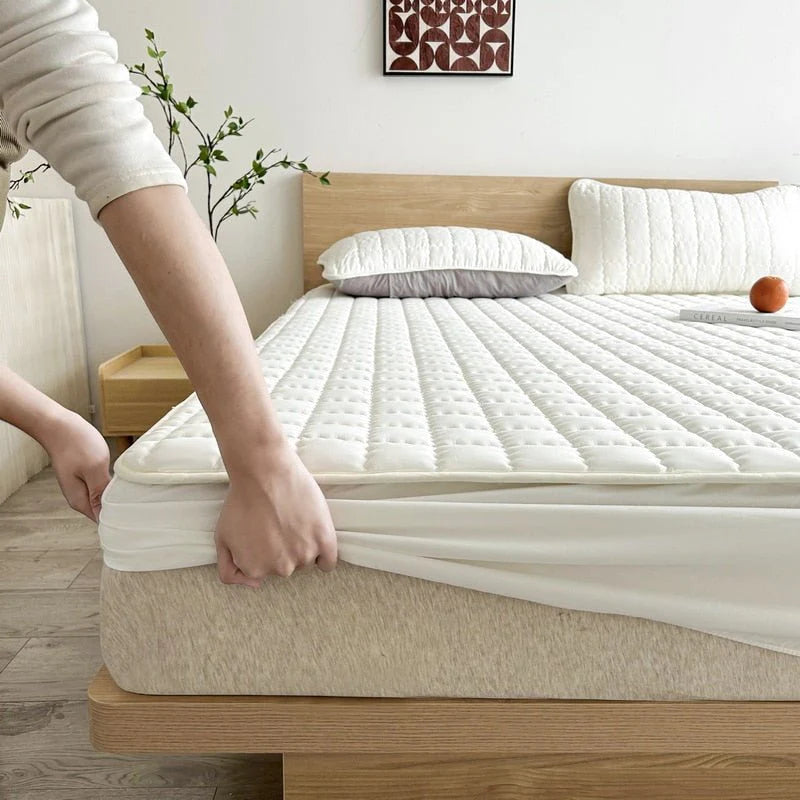 DreamPad – Quilted Waterproof Mattress Protector