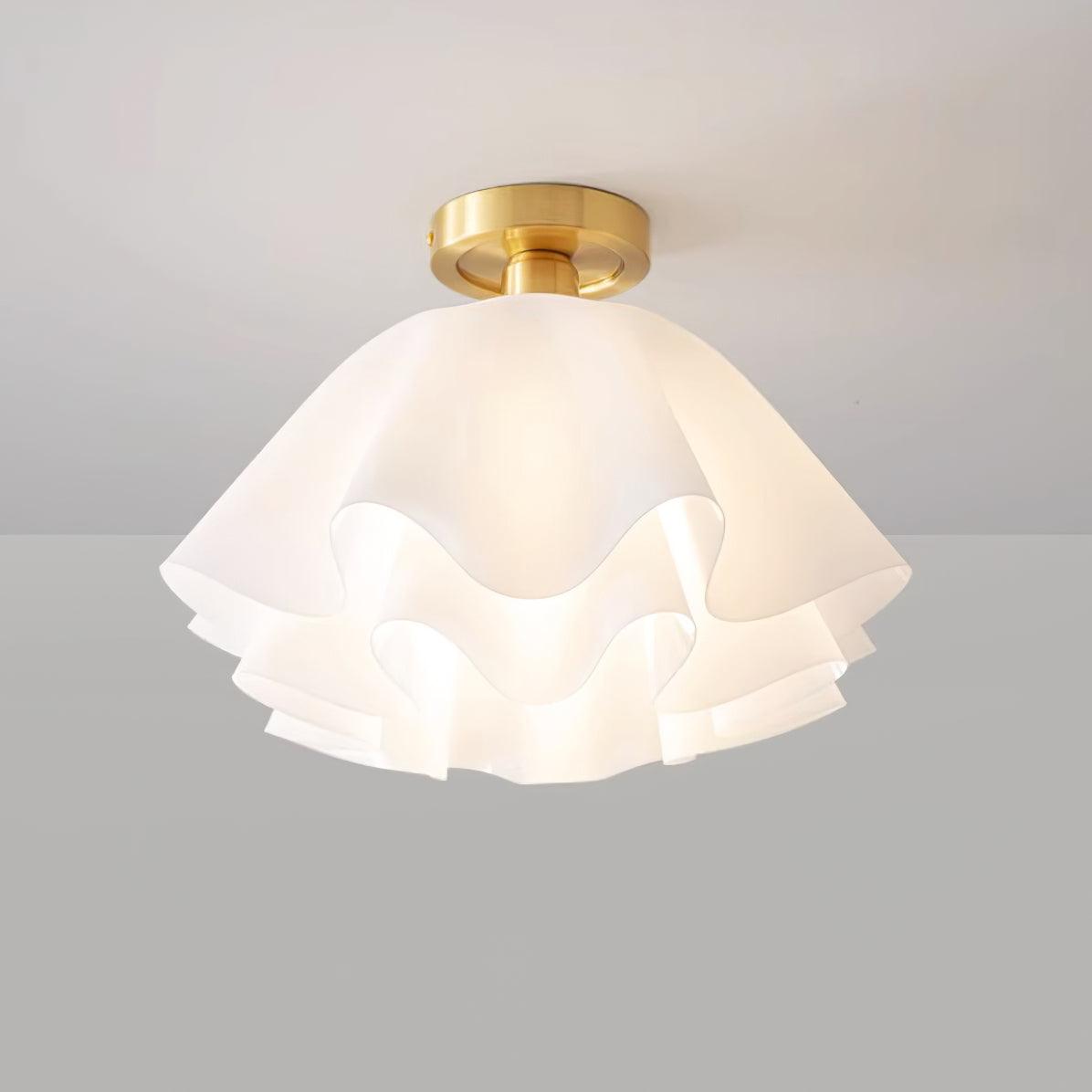 Velura – Elegant Wavy Brass LED Ceiling Light