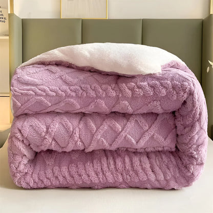 FluffFusion – Reversible Plush Sherpa Comforter for Warm & Elegant Bedrooms