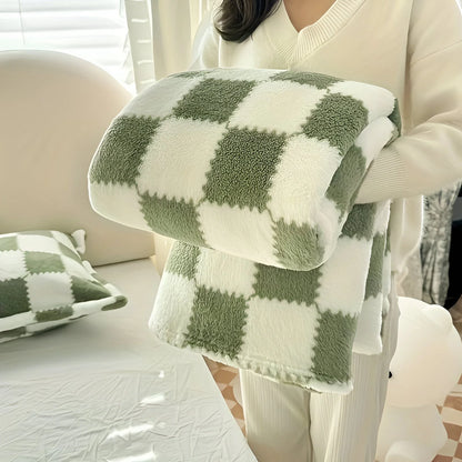 HomoraSnug – Soft Checkered Fleece Blanket for Cosy Home Comfort