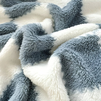 HomoraSnug – Soft Checkered Fleece Blanket for Cosy Home Comfort