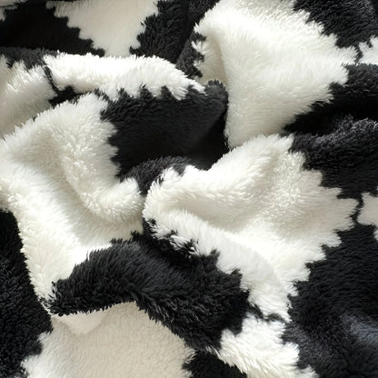 HomoraSnug – Soft Checkered Fleece Blanket for Cosy Home Comfort
