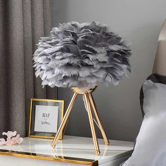 LumaPlume – Dimmable Feather Table Lamp with Gold Tripod