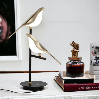 AuriBird – Elegant LED Bird-Inspired Table Lamp