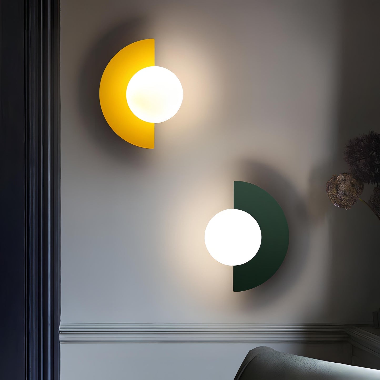 HaloNordic – Semi-Circular Nordic Wall Lamp