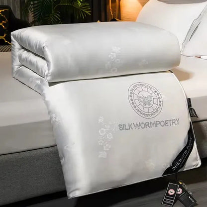 Aurethra – Luxury Mulberry Silk Winter Duvet with Breathable Cotton Cover