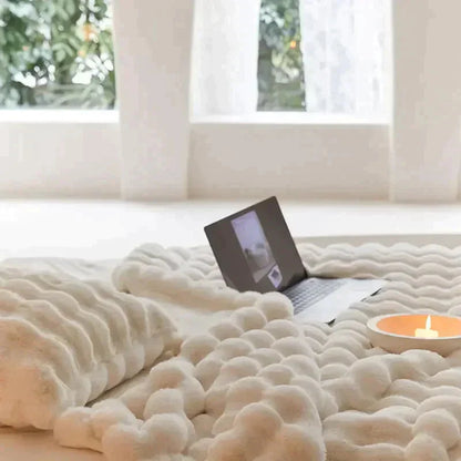 Cloudelle – Luxury Bubble Plush Blanket