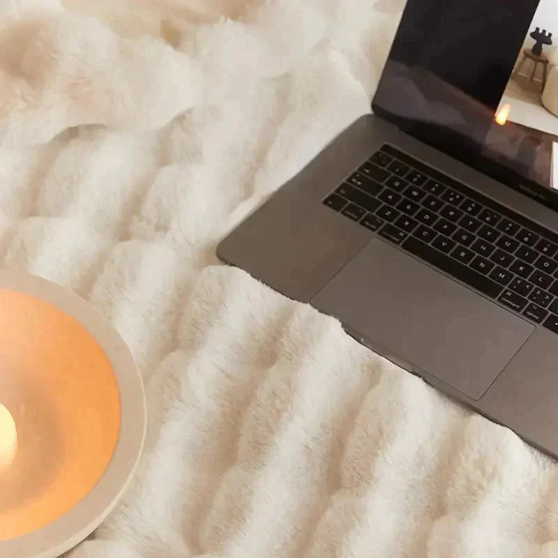 Cloudelle – Luxury Bubble Plush Blanket