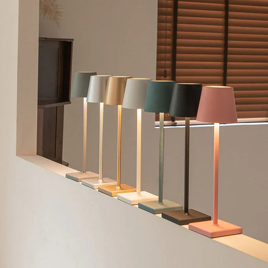 Lumora– Wireless Rechargeable Aluminium Table Lamp