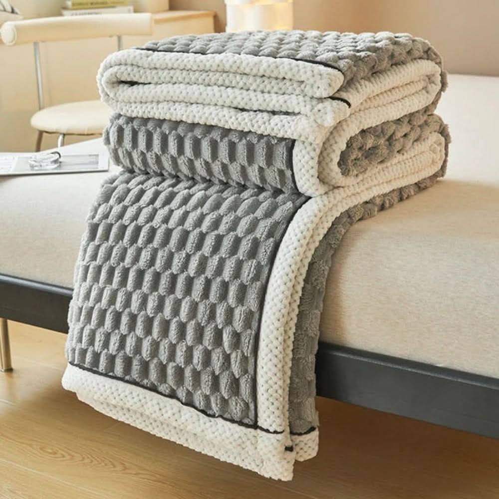 Della – Ultra Soft Cloud Blanket with Sherpa Texture for Bedroom & Living Room