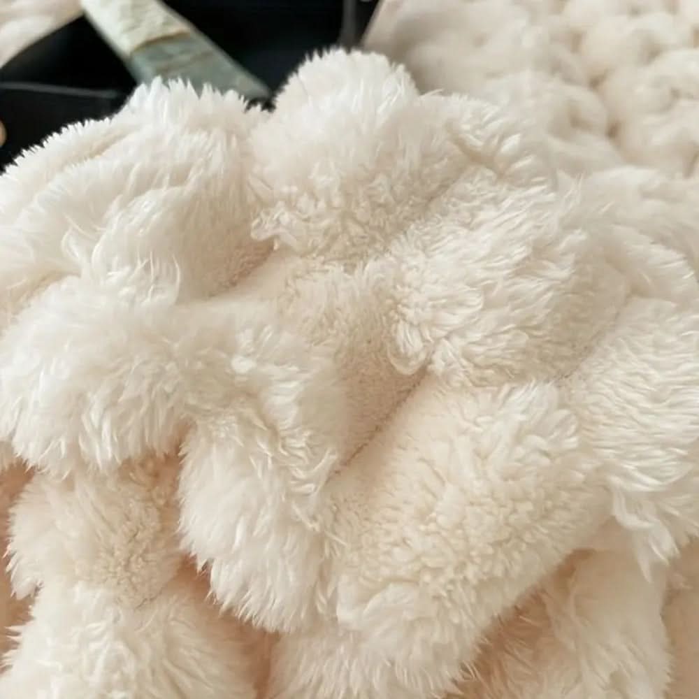 Della – Ultra Soft Cloud Blanket with Sherpa Texture for Bedroom & Living Room