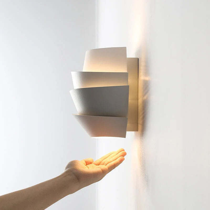 StratoGlow – Modern Layered LED Wall Lamp