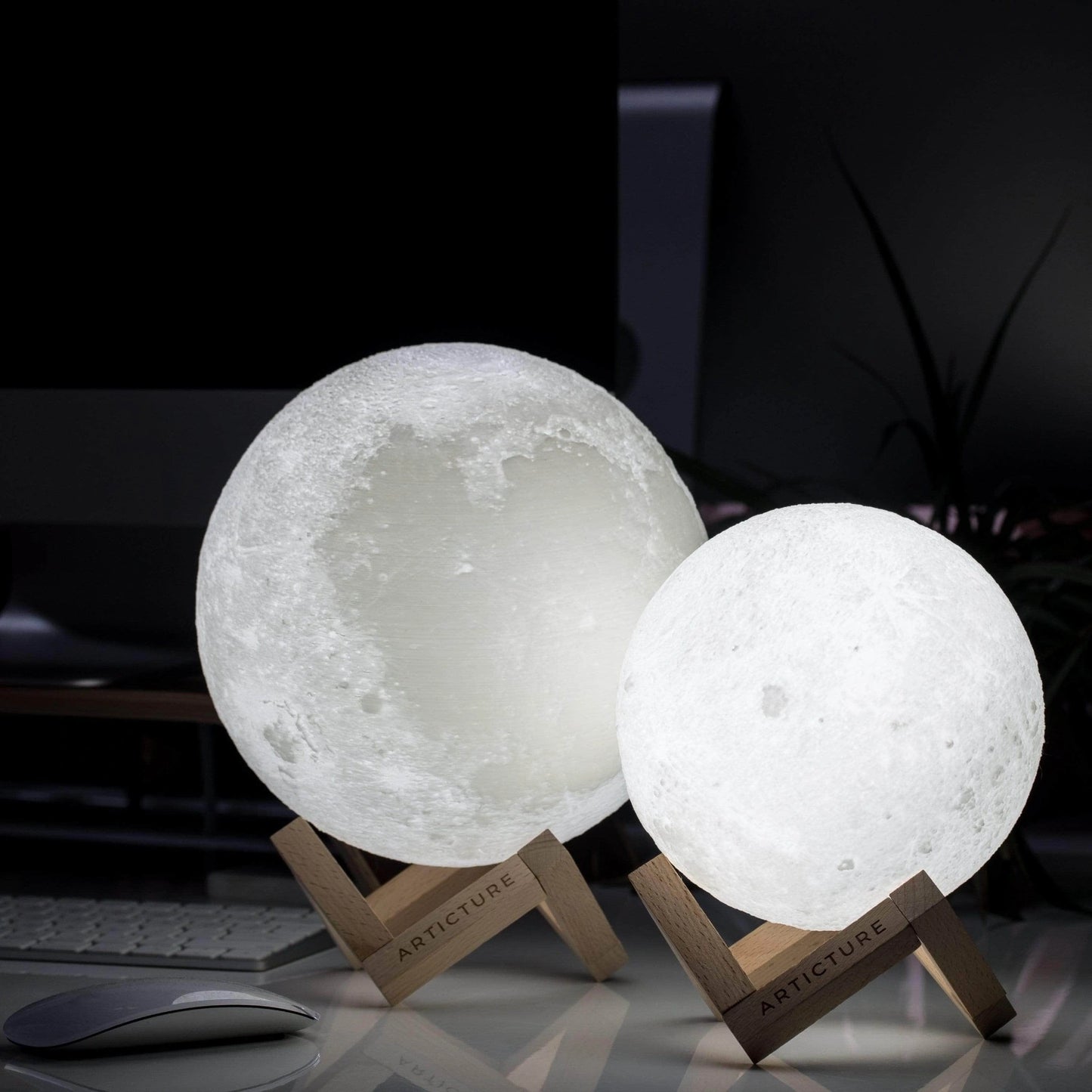 LunaGlow – 3D Printed LED Moon Lamp | Wooden Base & 6 Colours