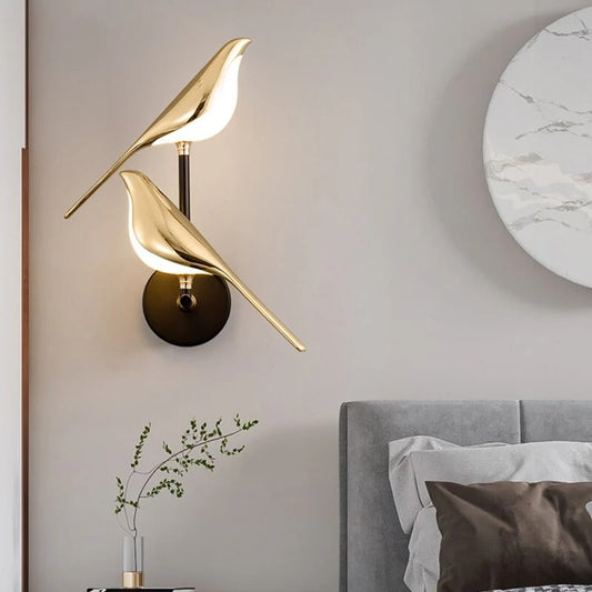 AuriBird – Modern LED Bird Wall Lamp in Gold Design