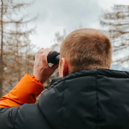 Altivex – Compact Hiking Binoculars for Mountain Observation
